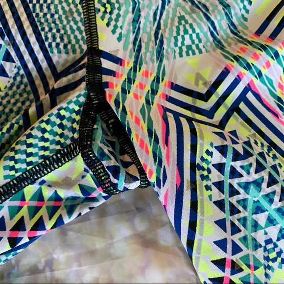Victoria’s Secret VSX Aztec Geometric Print Pattern Knockout Tights Leggings S - Picture 6 of 9